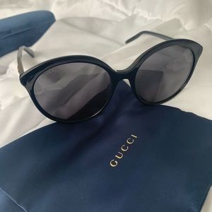 Gucci Sunglasses like new